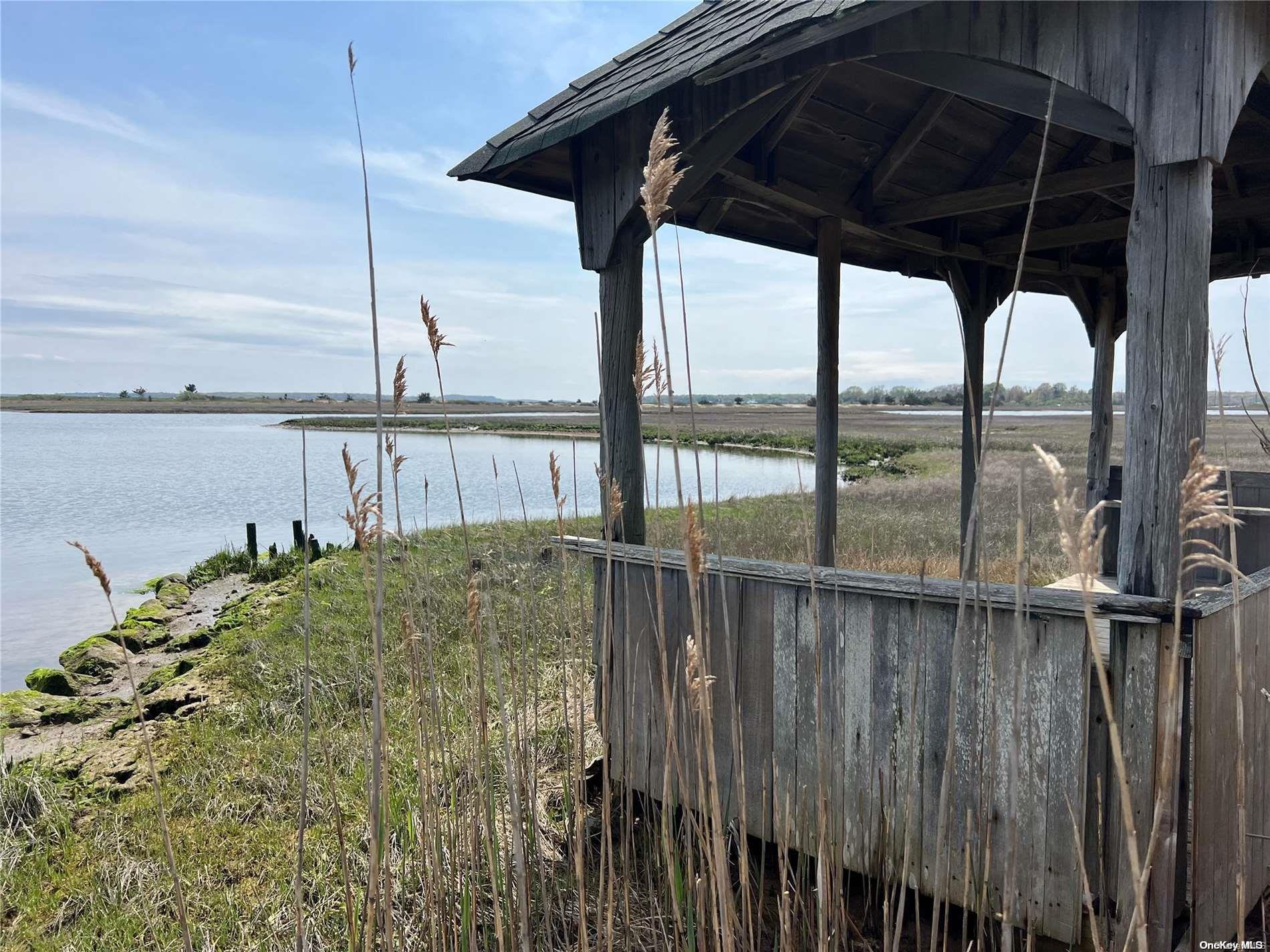 #4 photo, 20715 Main Road, Orient , NY 11957