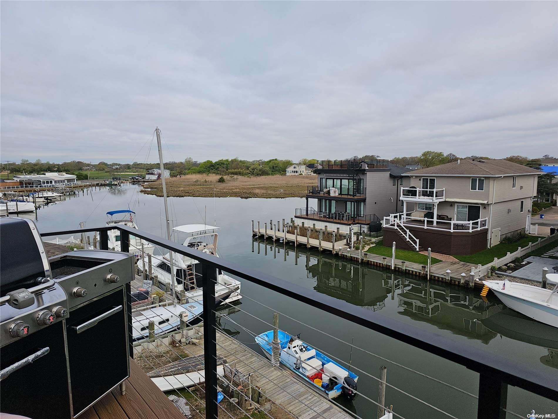 #3 photo, 47 Pershing Avenue, سوفولك Babylon , NY 11702