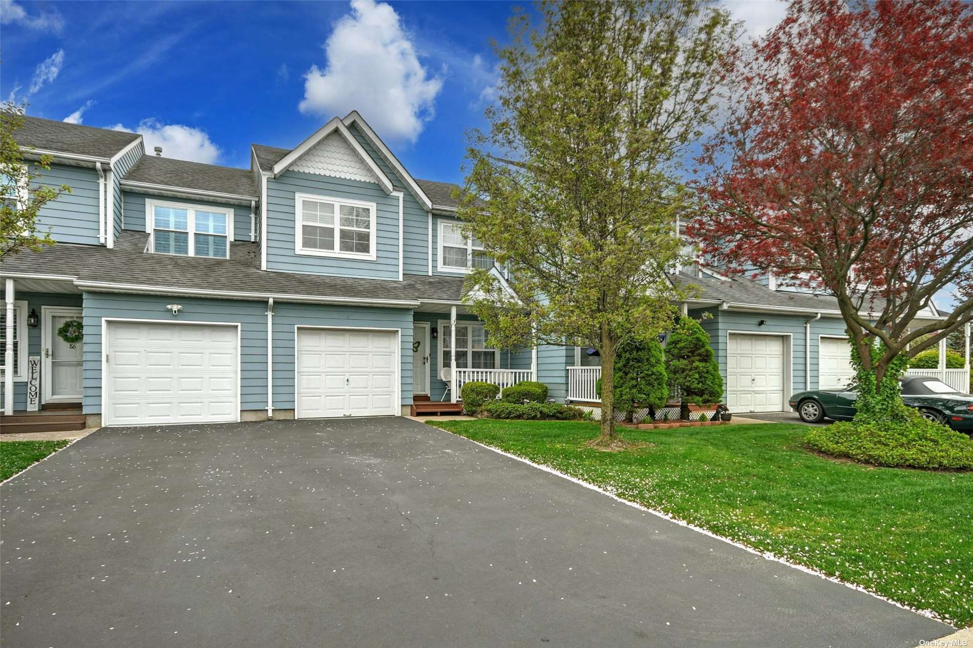 #1 photo, 84 Sprucewood Boulevard, Central Islip , NY 11722