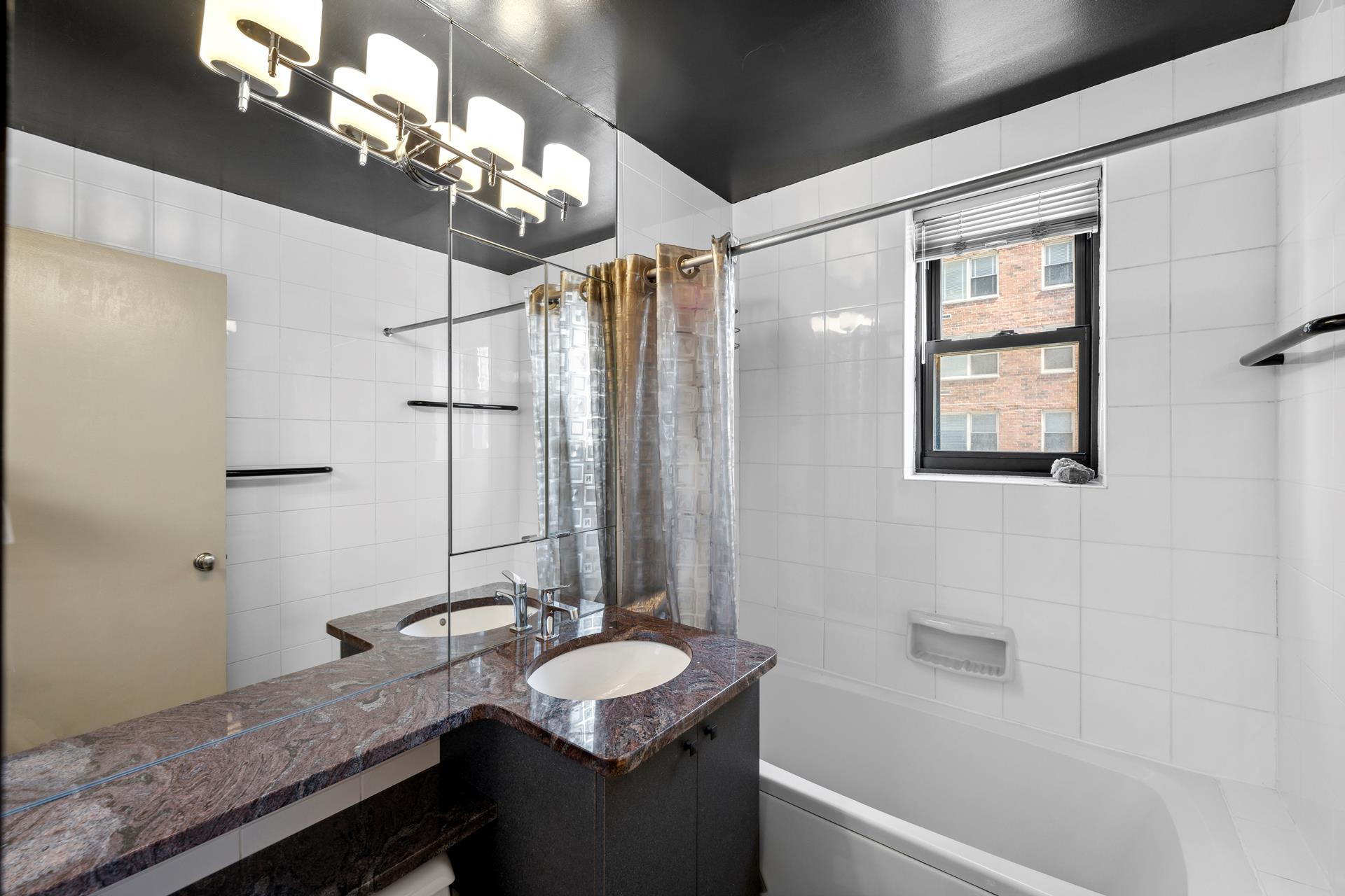 #9 photo, 196 E 75TH Street, マンハッタン Lenox Hill , NY 10021