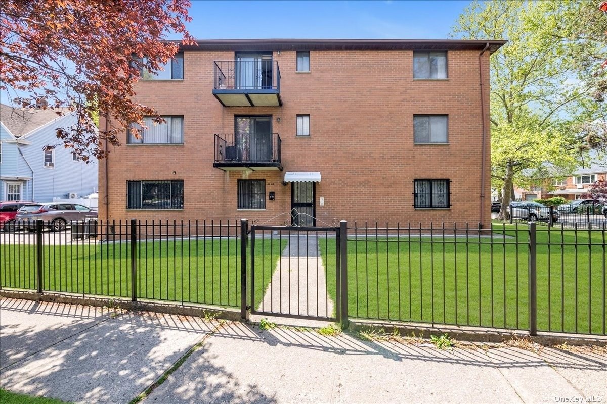 #1 photo, 40-04 Murray Street, Flushing , NY 11354