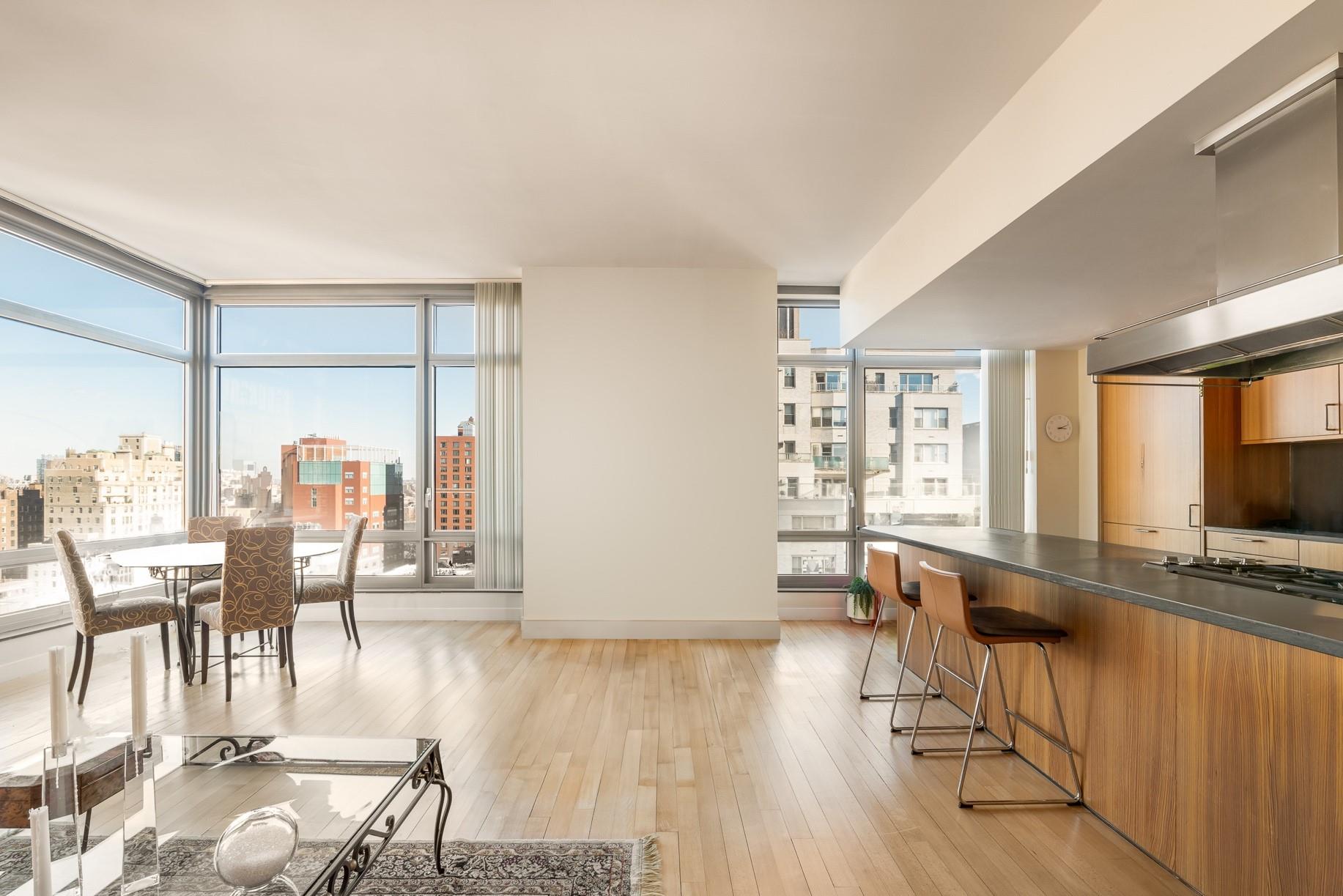 #1 photo, 450 E 83RD Street, Yorkville , NY 10028