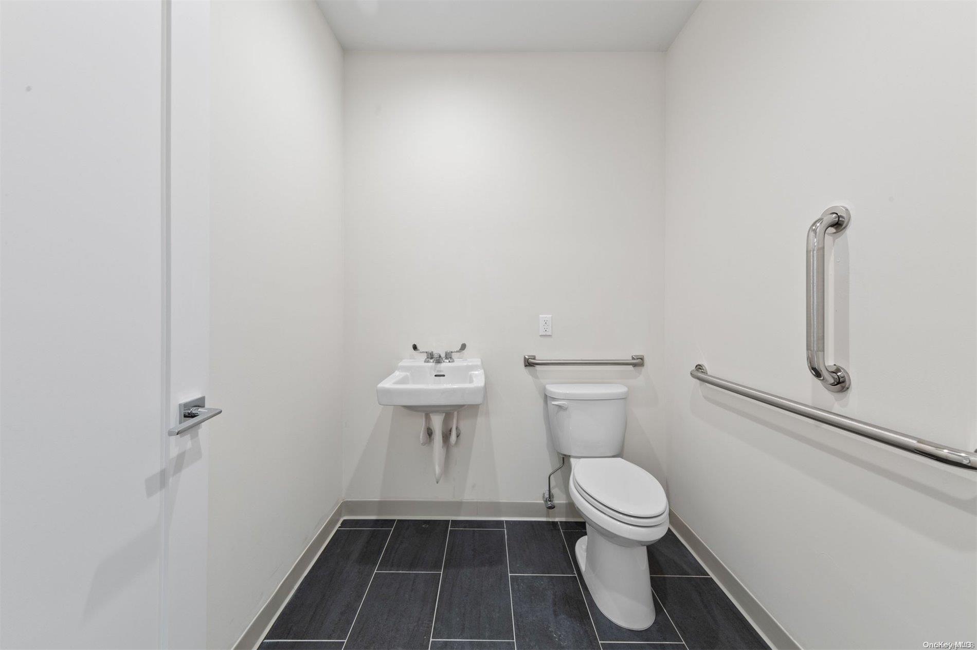 #9 photo, 23-23 30th Road, クイーンズ区 Astoria , NY 11102