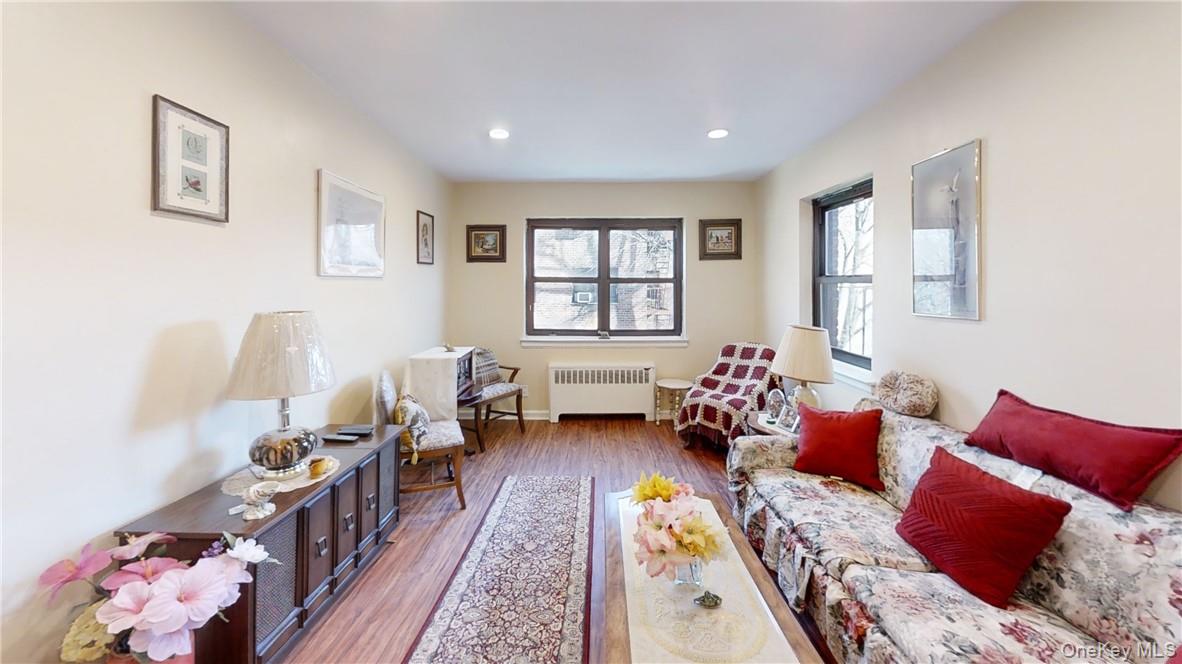 #2 photo, 50 White Oak Street, New Rochelle , NY 10801