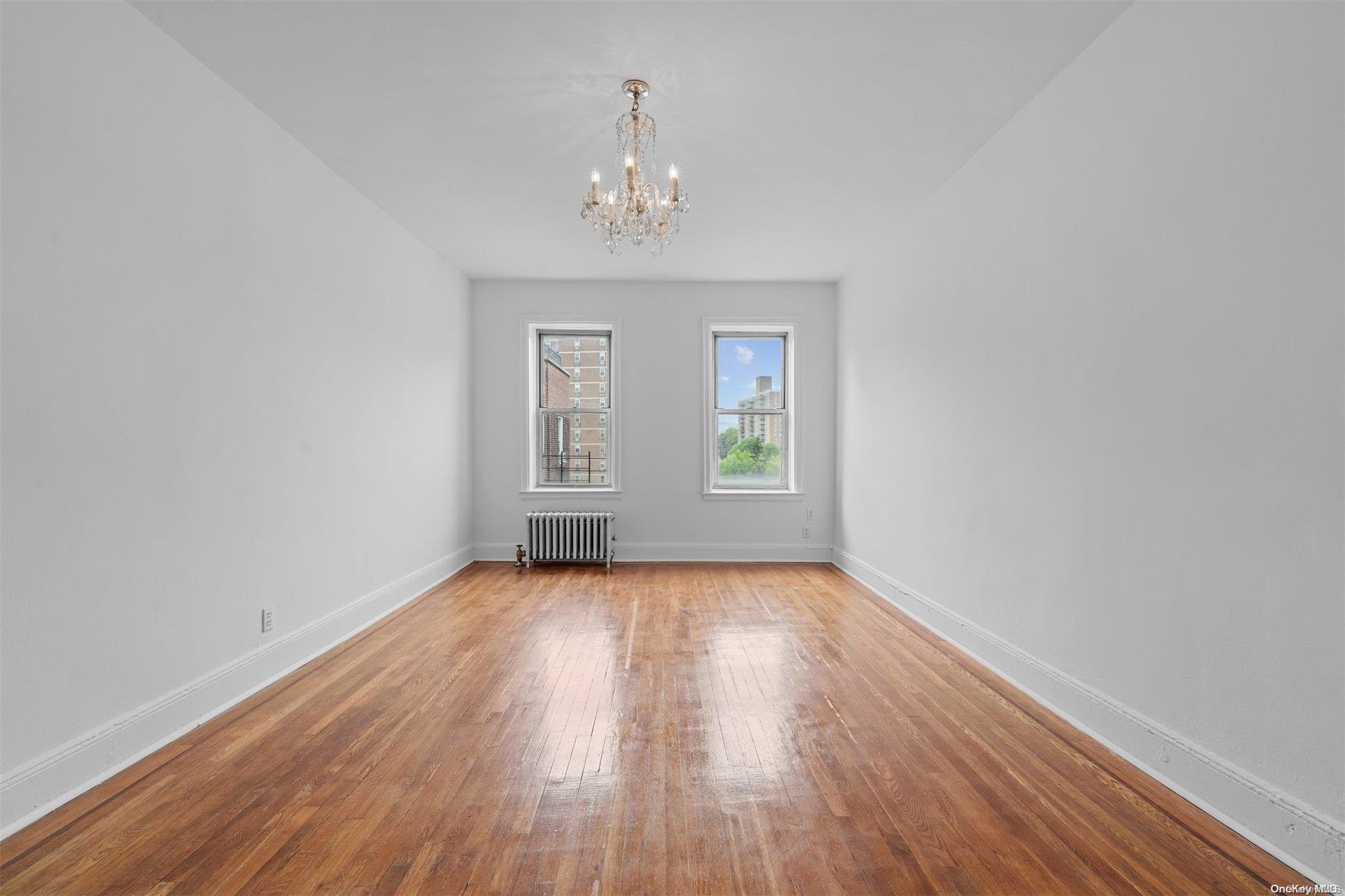 #14 photo, 59-11 Queens Blvd, কুইন্‌স Woodside , NY 11377