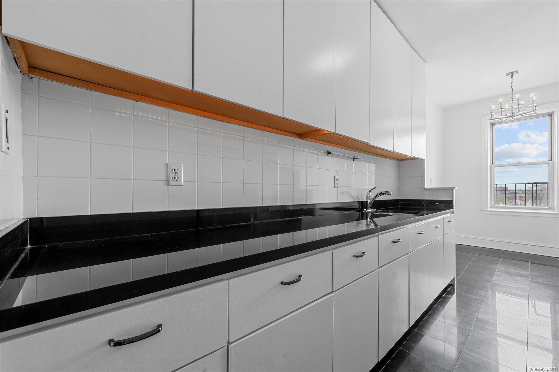 #2 photo, 59-11 Queens Blvd, কুইন্‌স Woodside , NY 11377