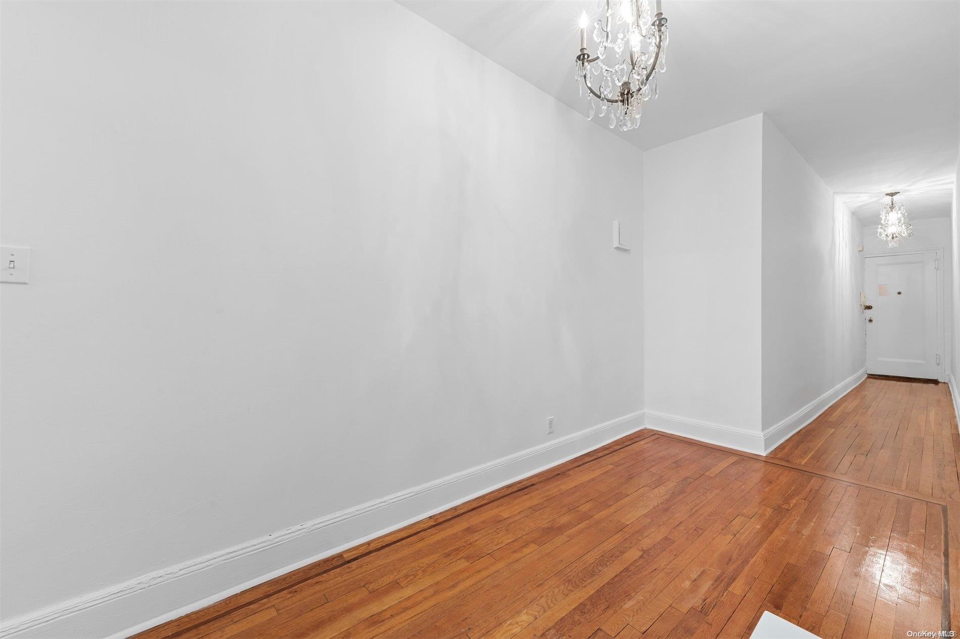 #20 photo, 59-11 Queens Blvd, কুইন্‌স Woodside , NY 11377