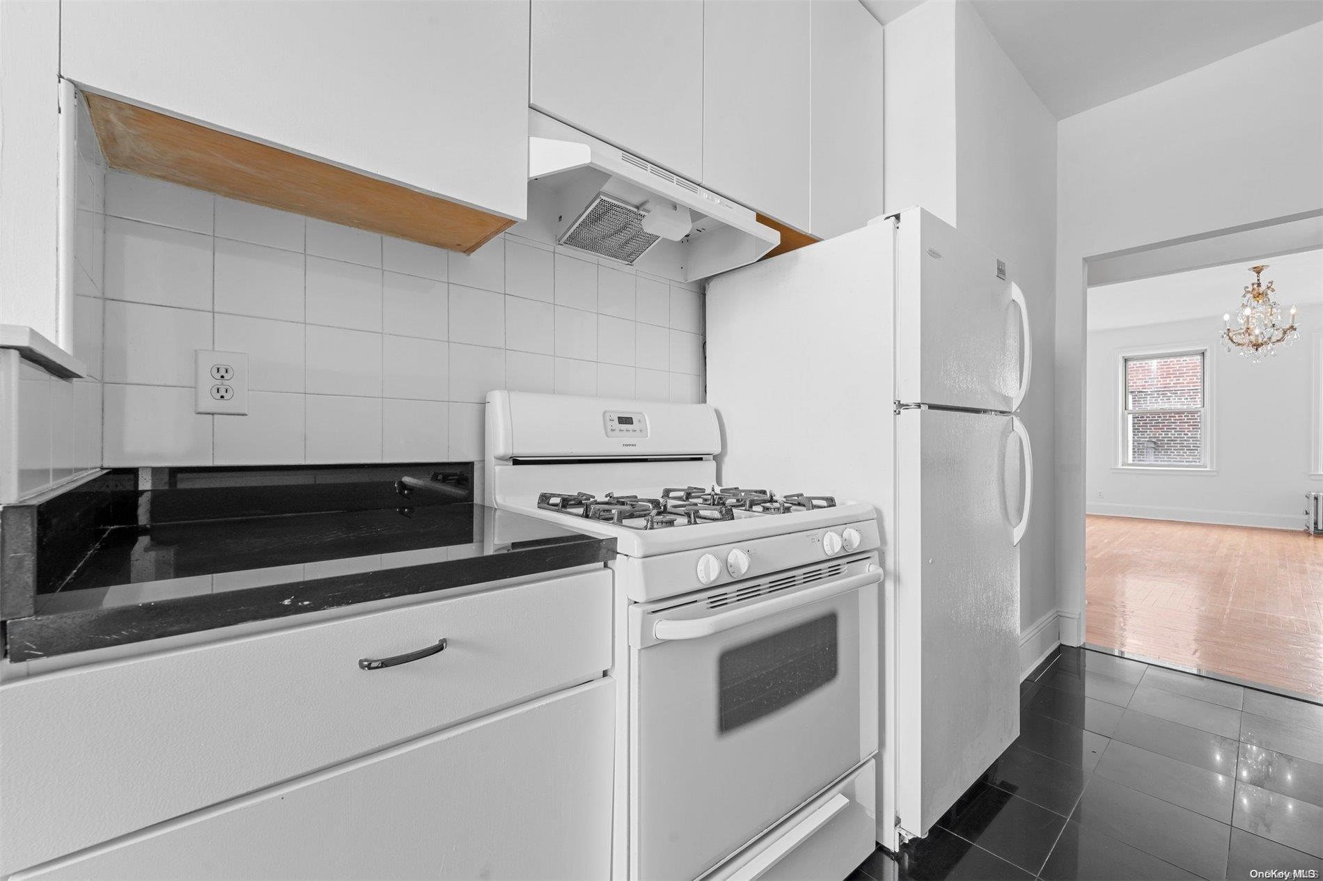 #4 photo, 59-11 Queens Blvd, কুইন্‌স Woodside , NY 11377