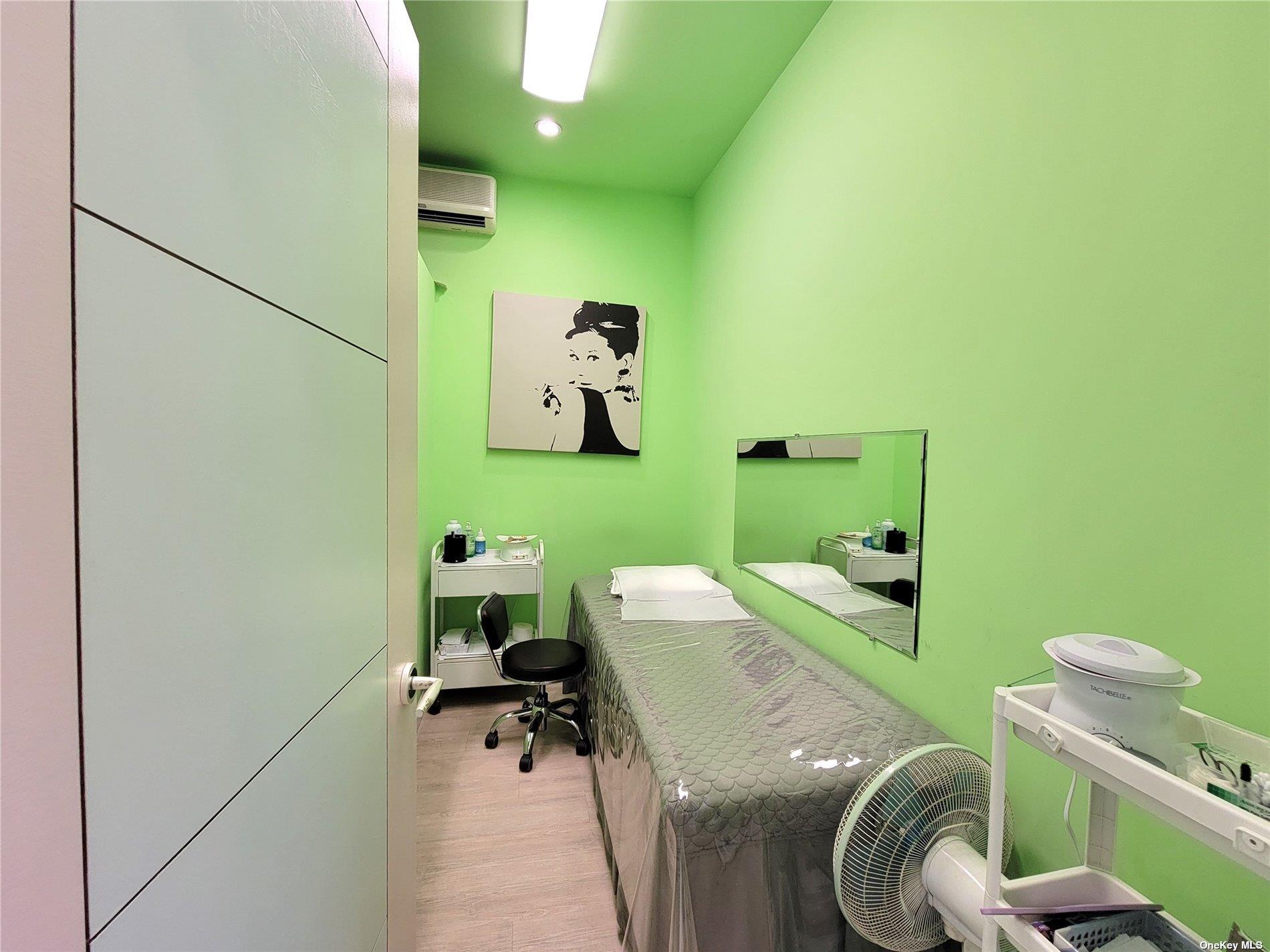 #8 photo, 161-07 Northern Boulevard, クイーンズ区 Flushing , NY 11358