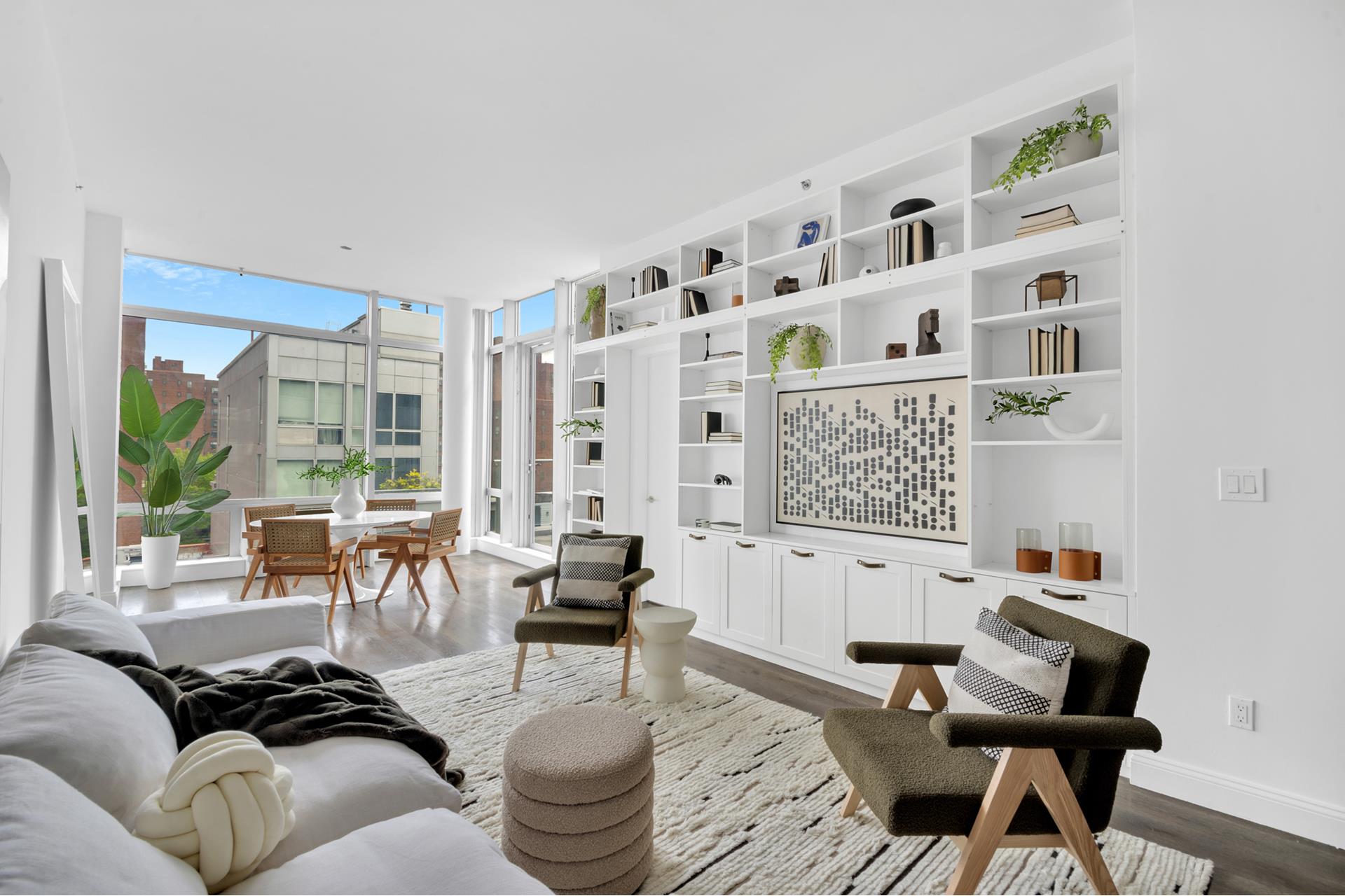 #1 photo, 425 E 13TH Street PHA, East Village , NY 10009