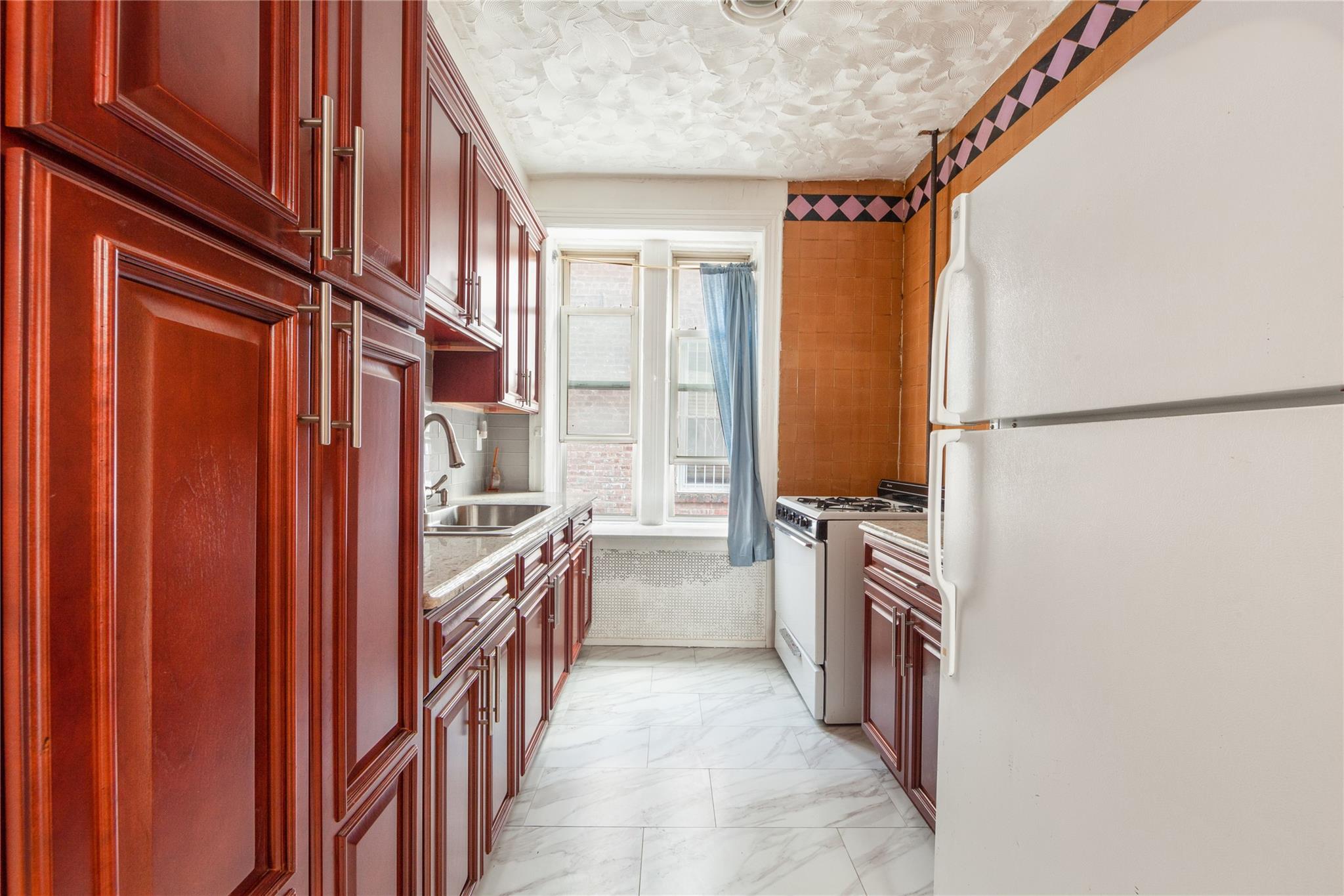 #5 photo, 594 E 92nd Street, Brooklyn , NY 11236