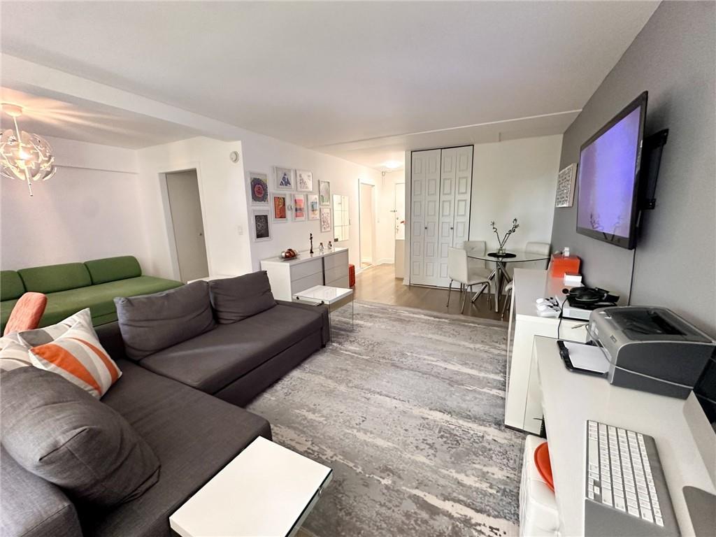 #3 photo, 35 Stewart Place, Mount Kisco , NY 10549