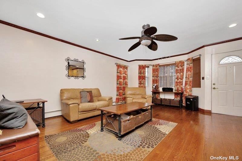 #13 photo, 216 Swalm Street, Westbury , NY 11590