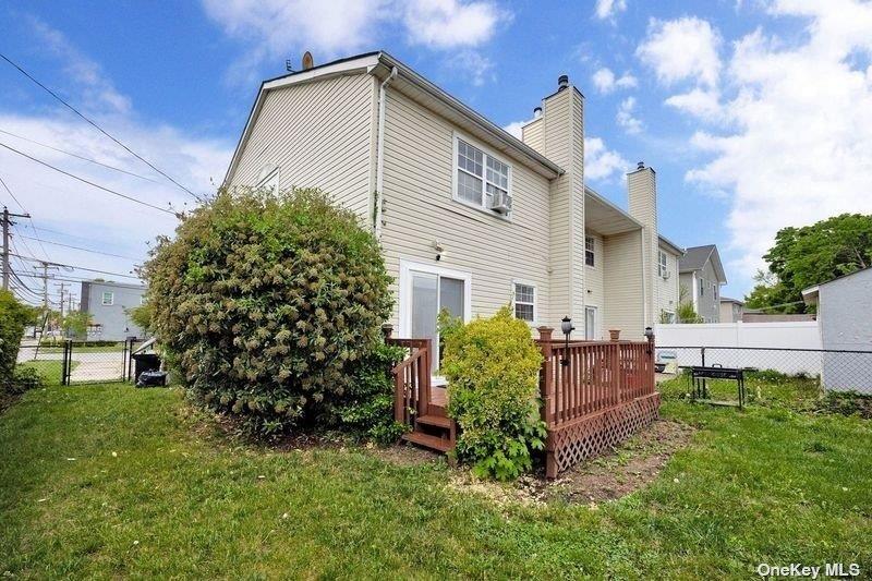 #4 photo, 216 Swalm Street, Westbury , NY 11590