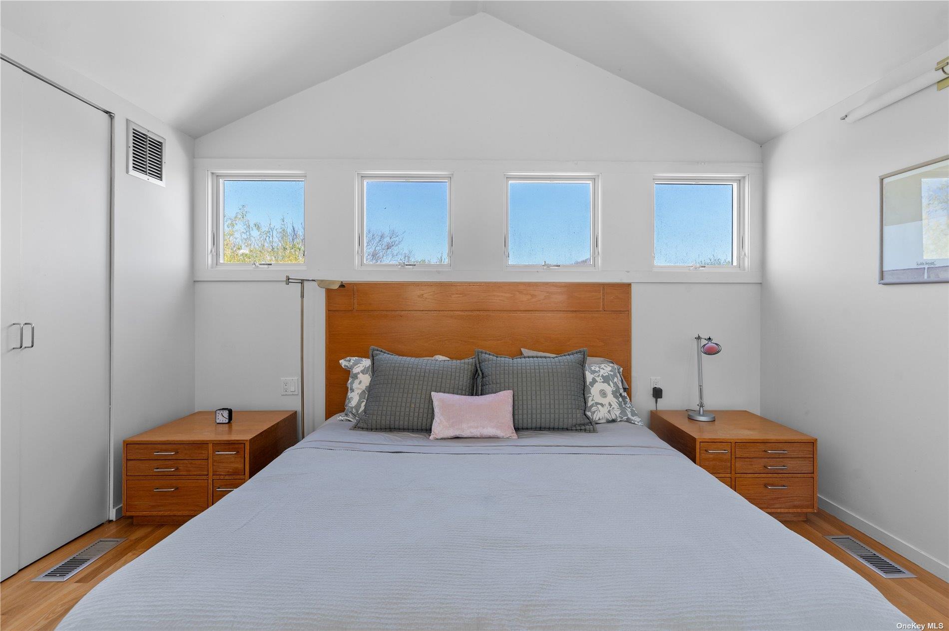 #10 photo, 36 Beachwold Avenue, Seaview , NY 11770