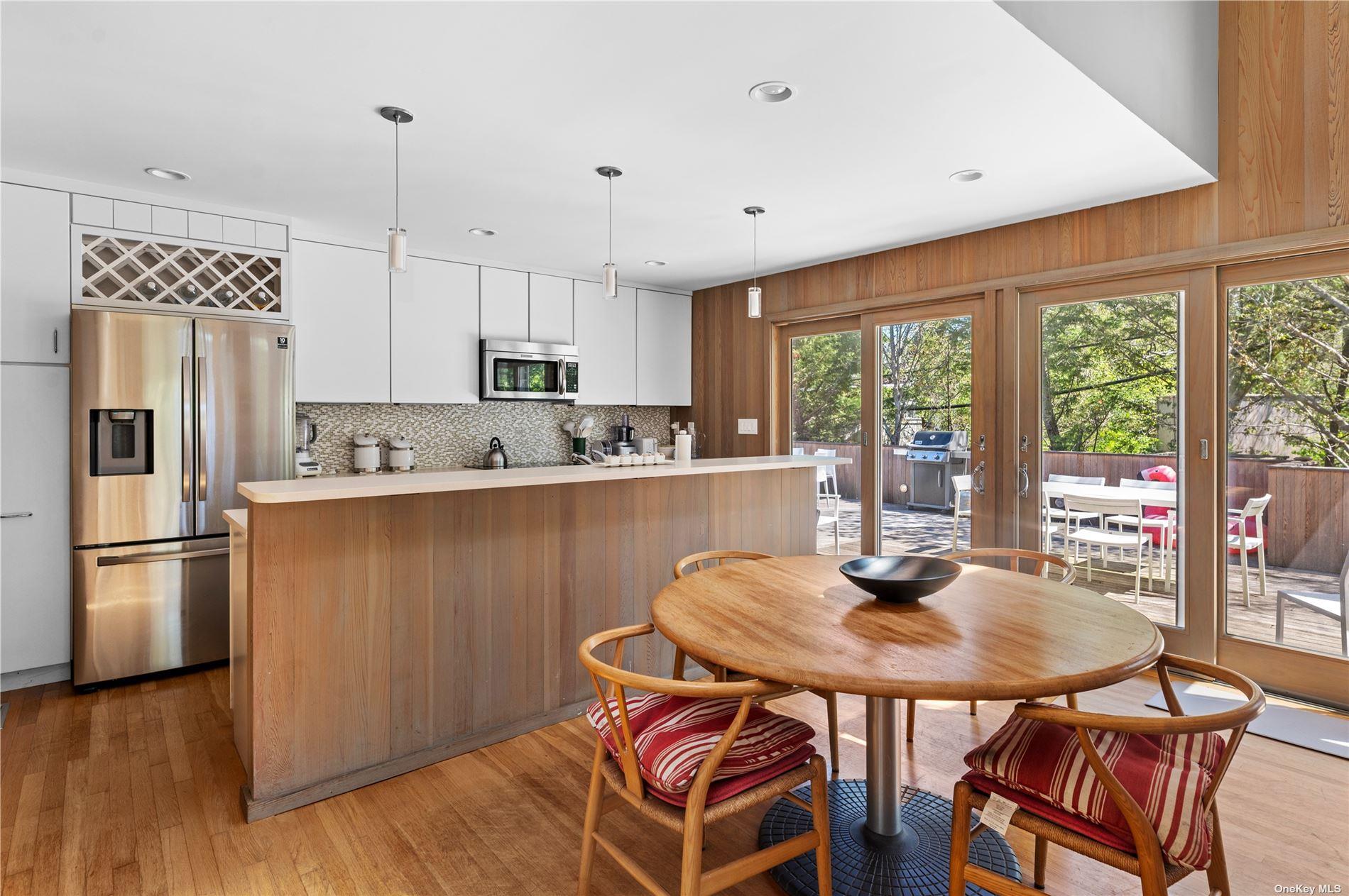 #4 photo, 36 Beachwold Avenue, Seaview , NY 11770