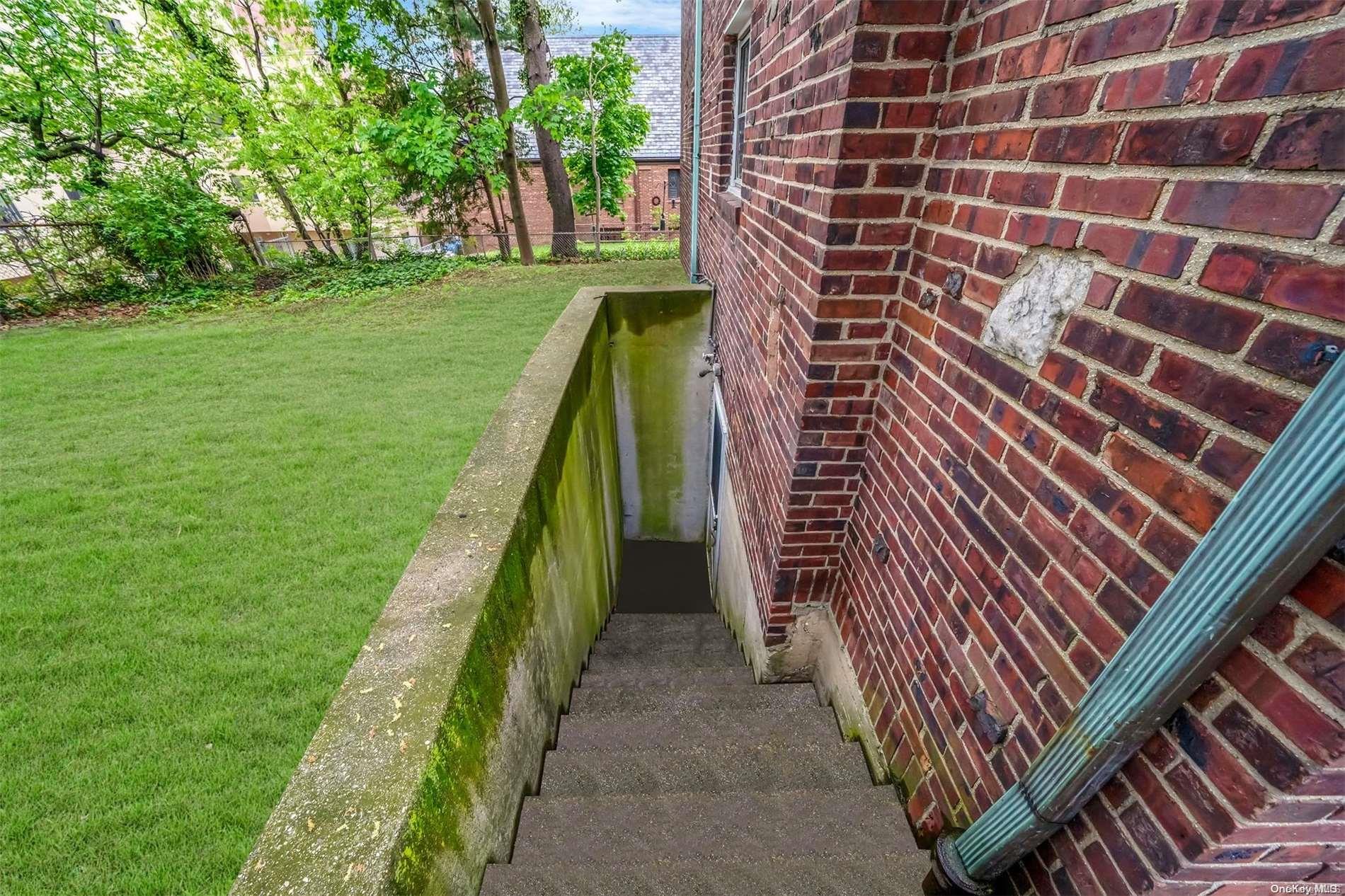 #7 photo, 60-14 60th Avenue, Maspeth , NY 11378