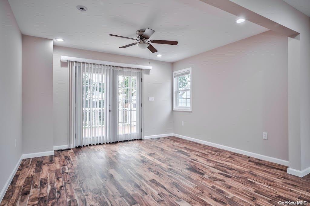 #14 photo, 6 George Avenue, ナッソー郡 Hicksville , NY 11801