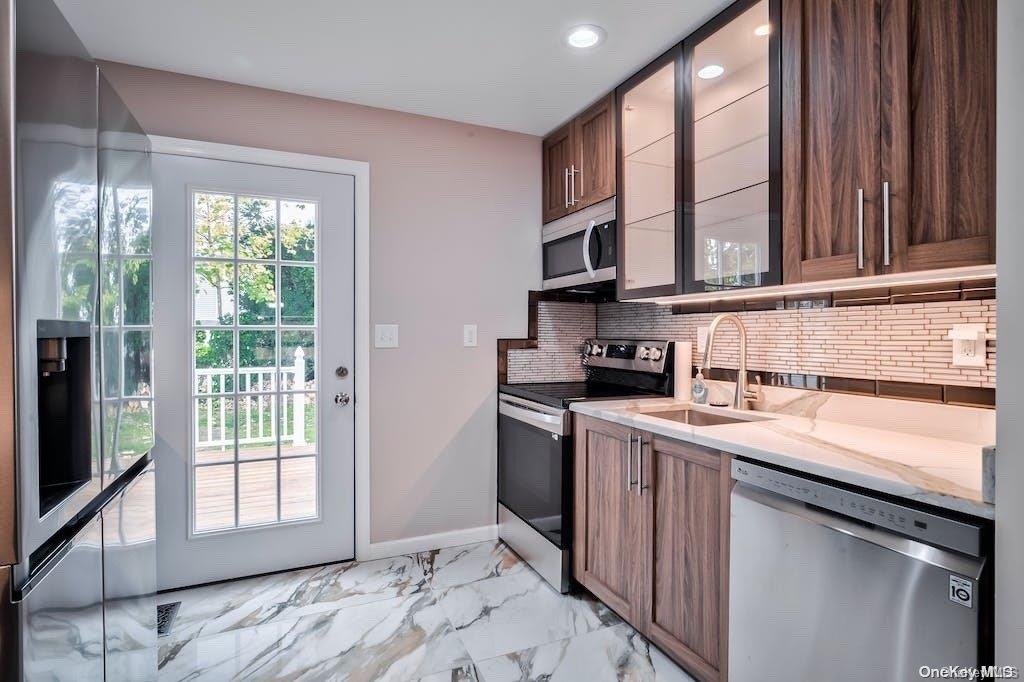 #17 photo, 6 George Avenue, ナッソー郡 Hicksville , NY 11801