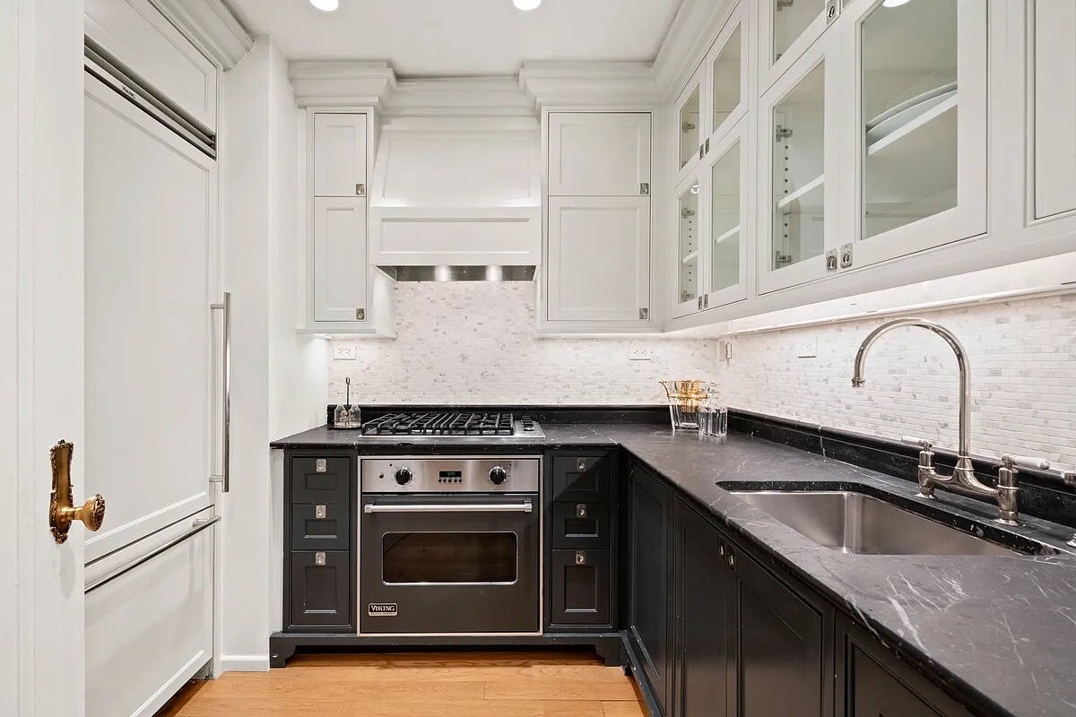 #21 photo, 1 CENTRAL Park S, Central Park South , NY 10019