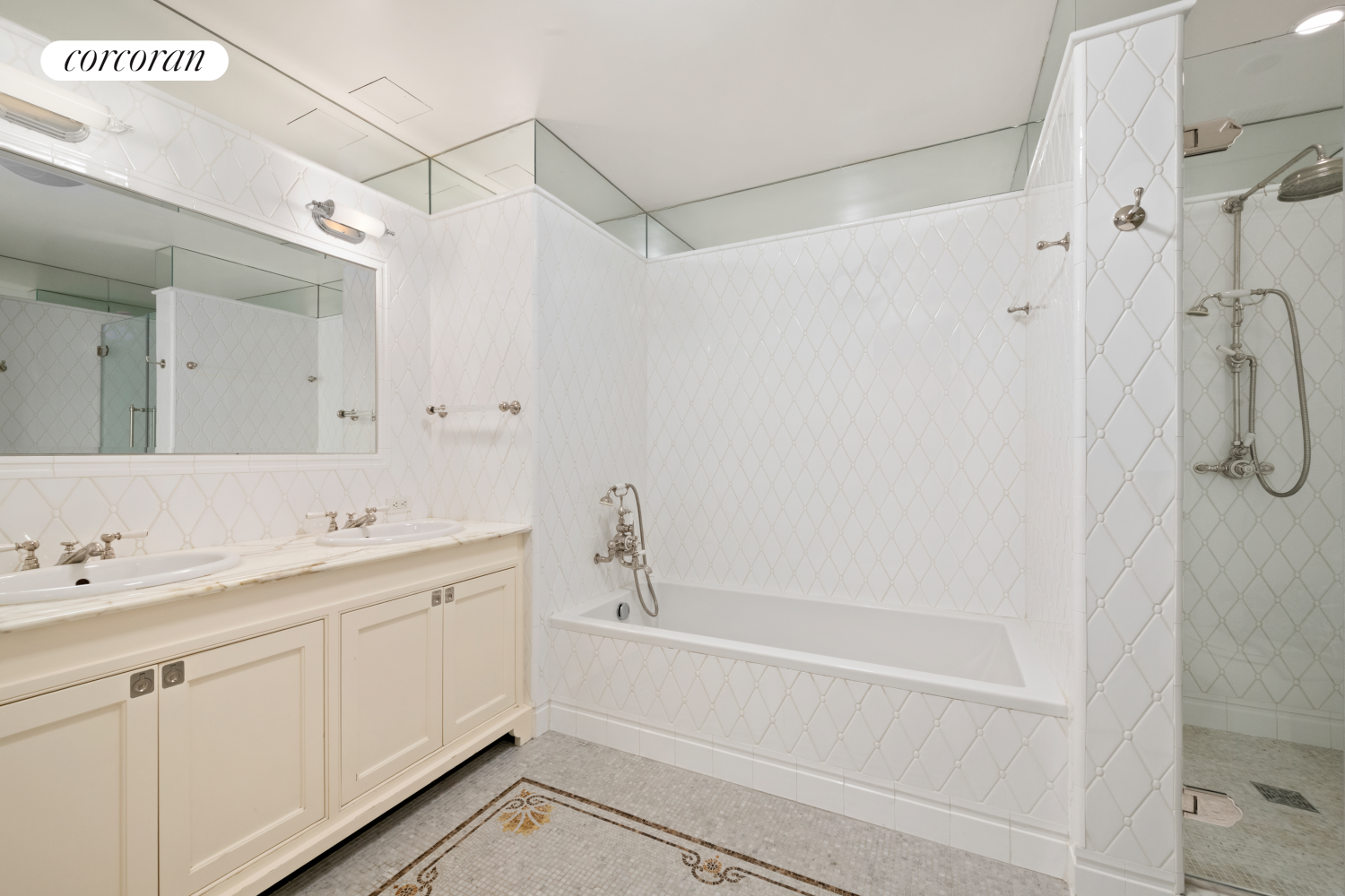 #6 photo, 1 CENTRAL Park S, マンハッタン Central Park South , NY 10019