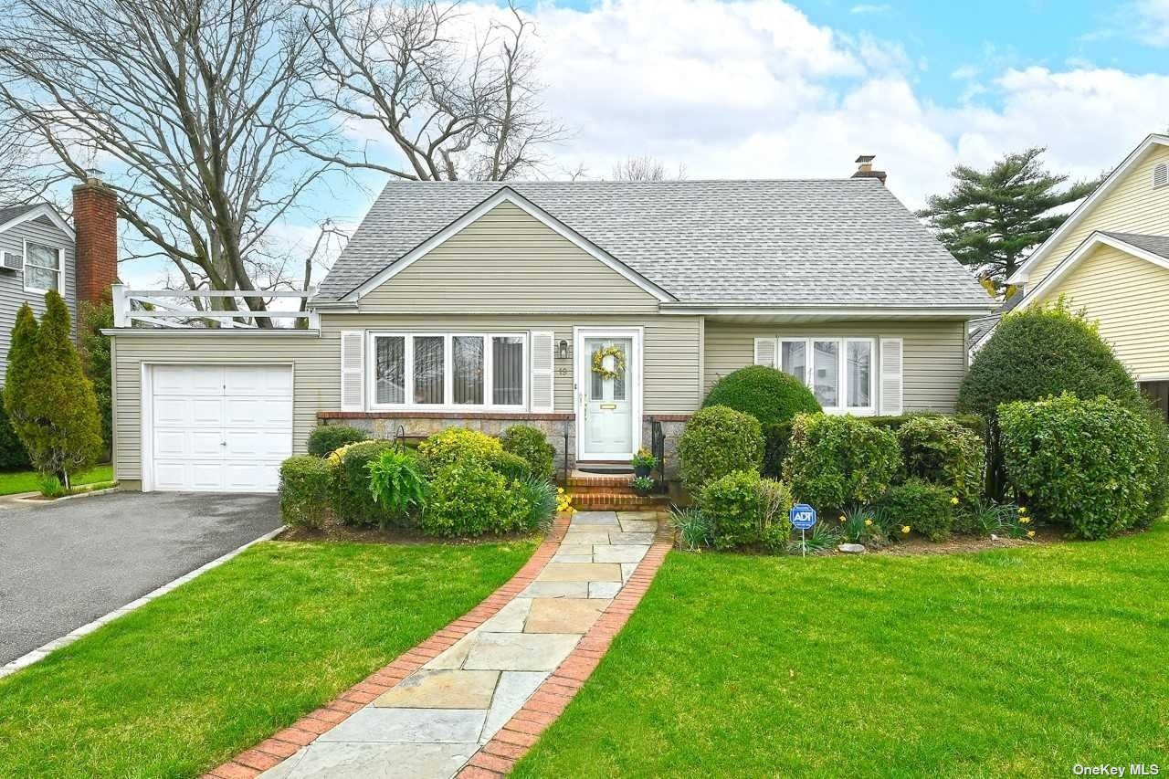 #1 photo, 19 Rose Lane, Merrick , NY 11566