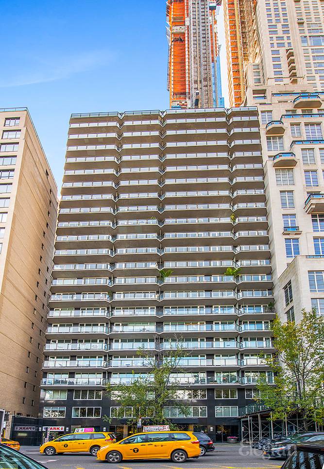 #10 photo, 210 Central Park S, マンハッタン Central Park South , NY 10019