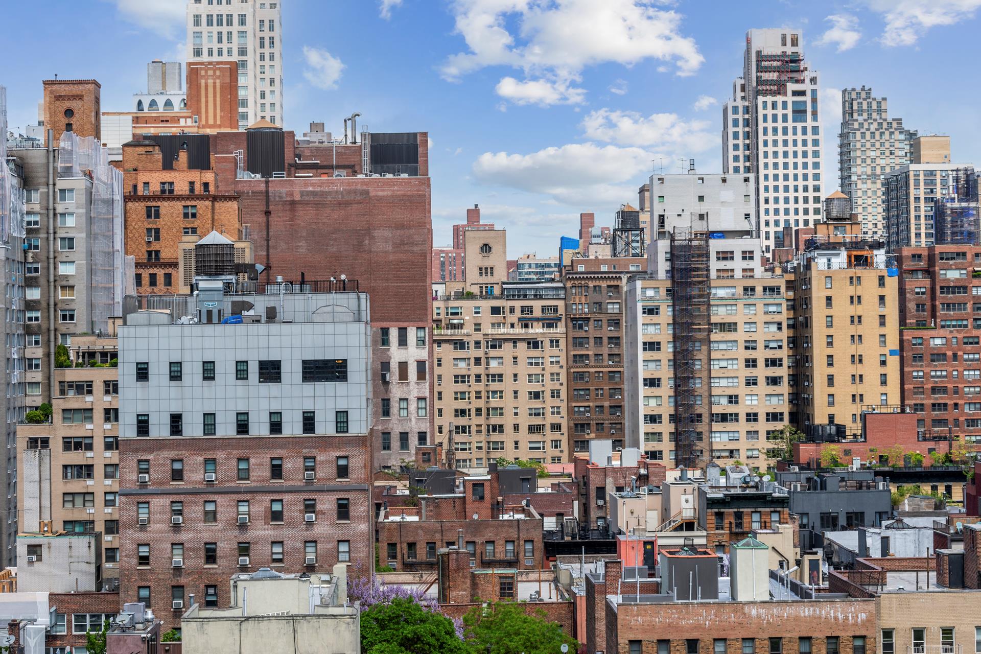 #1 photo, 207 E 74TH Street, Lenox Hill , NY 10021