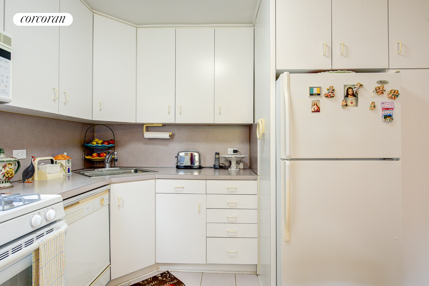 #9 photo, 67-30 CLYDE Street, クイーンズ区 Forest Hills , NY 11375