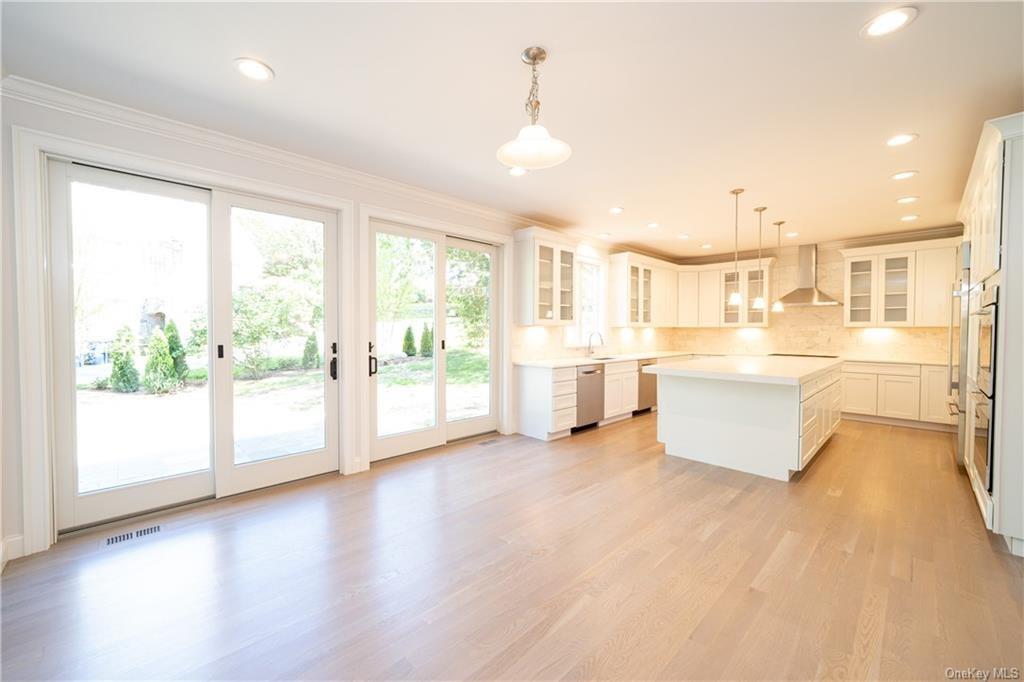 #3 photo, 174 Boulevard, Scarsdale , NY 10583