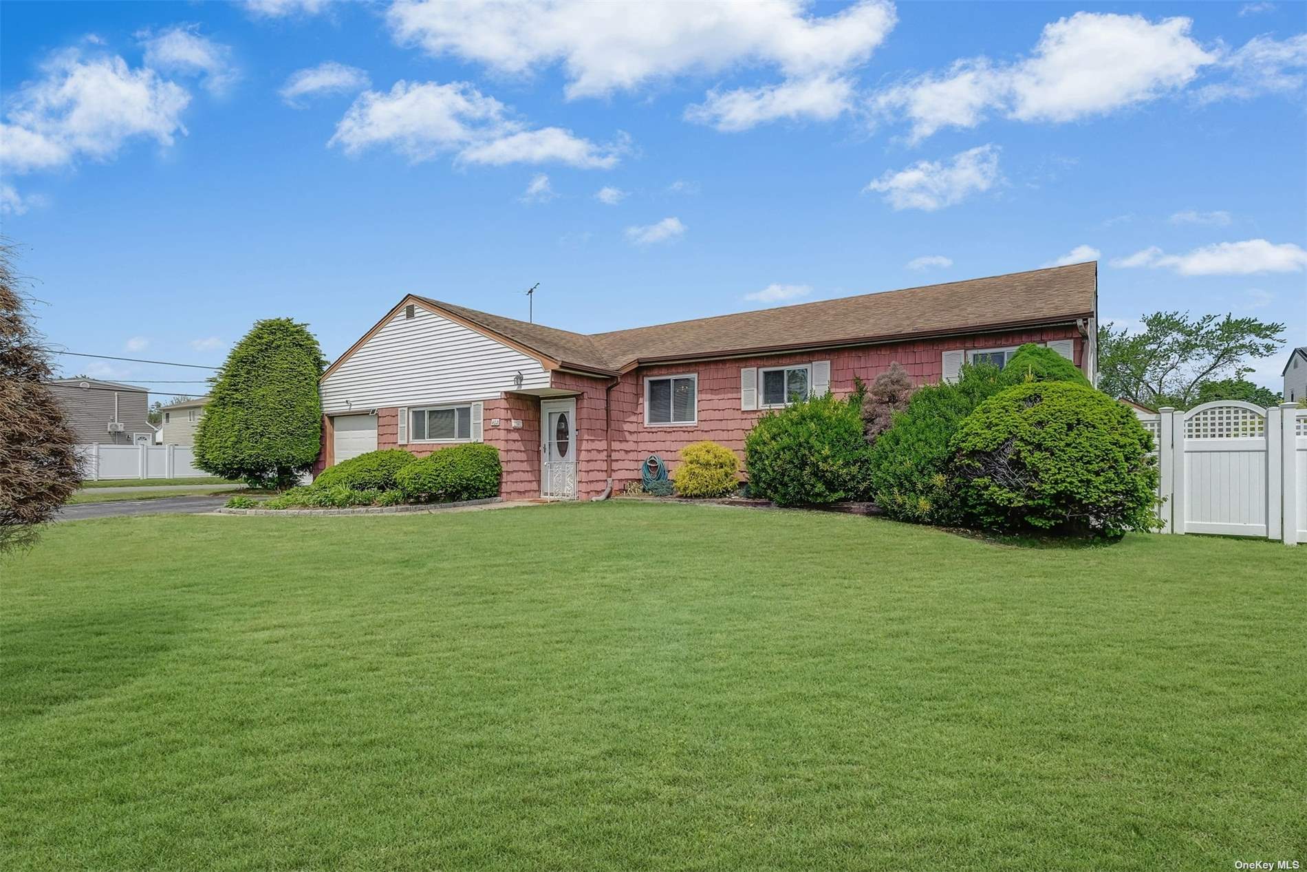 #1 photo, 402 3rd Street, Lindenhurst , NY 11757