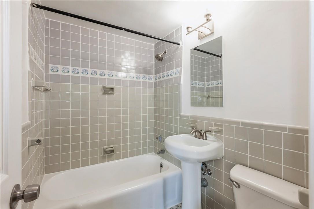 #11 photo, 1 Fordham hill Oval, 브롱크스 Bronx , NY 10468