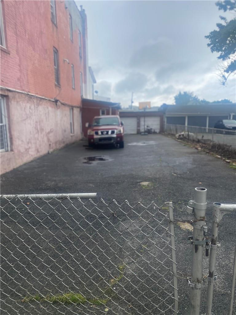 #2 photo, 1154 E 212th Street, ブロンクス区 Bronx , NY 10469