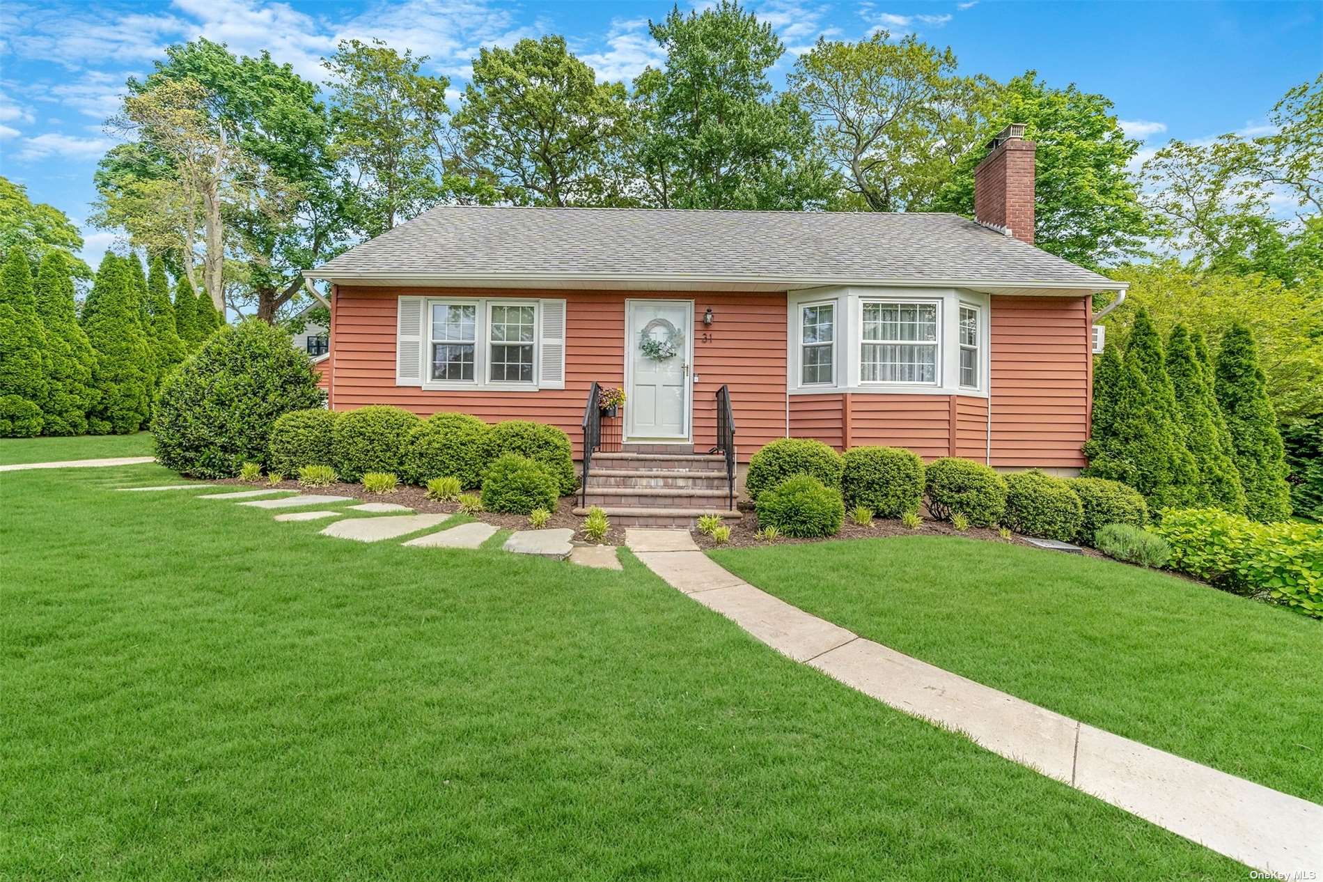 #1 photo, 31 Fountain Road, サフォーク郡 Rocky Point , NY 11778