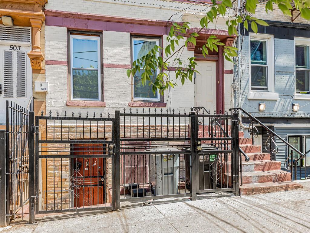 #2 photo, 505 E 183rd Street, ブロンクス区 Bronx , NY 10458