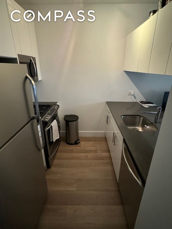 #1 photo, 200 West 26th Street 17C, Chelsea , NY 10001