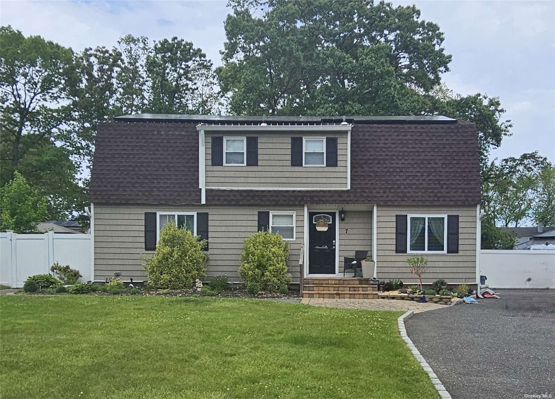 #1 photo, 7 Albright Road, サフォーク郡 Coram , NY 11727