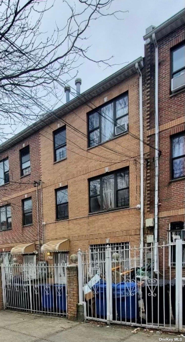 #2 photo, 633 Barretto Street, Bronx , NY 10474