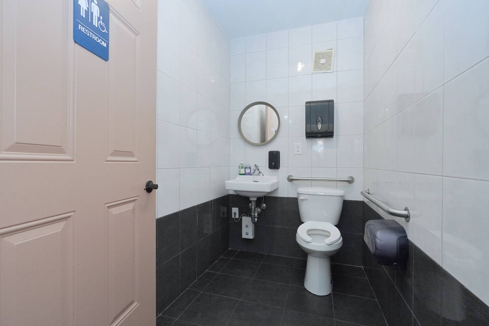 #5 photo, 1086 Forest Ave, スタテンアイランド Staten Island , NY 10310