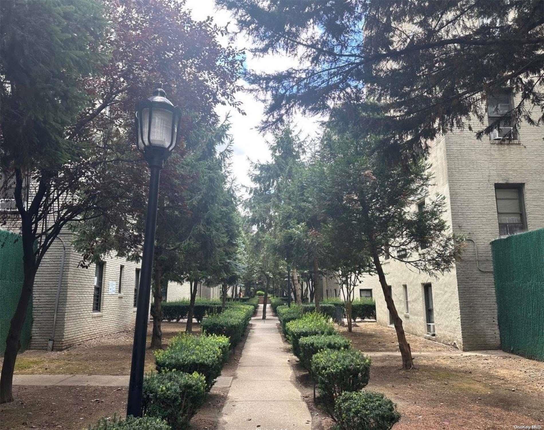 #4 photo, 21-05 33 Street, クイーンズ区 Astoria , NY 11101