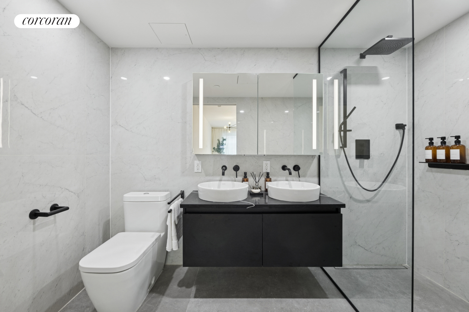 #9 photo, 350 W 44TH Street, マンハッタン Hells Kitchen , NY 10036