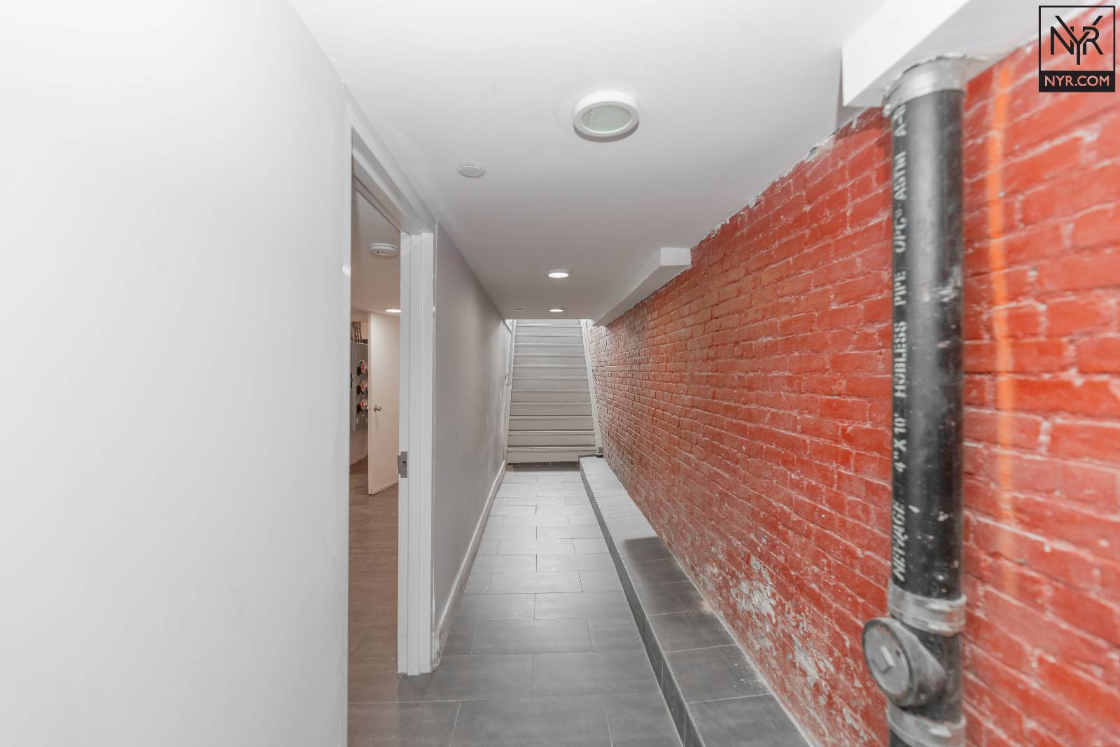 #18 photo, 1191 Bedford Avenue, #Retail / Office, ブルックリン区 Bedford-Stuyvesant , NY 11216