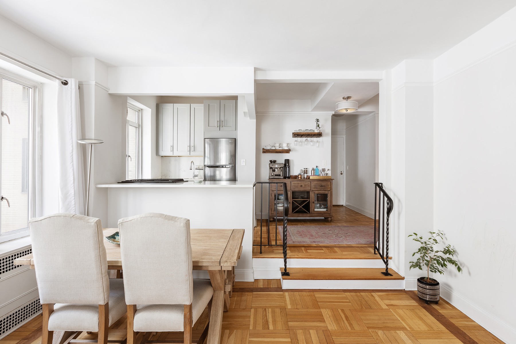 #1 photo, 20 E 35th Street, Murray Hill , NY 10016