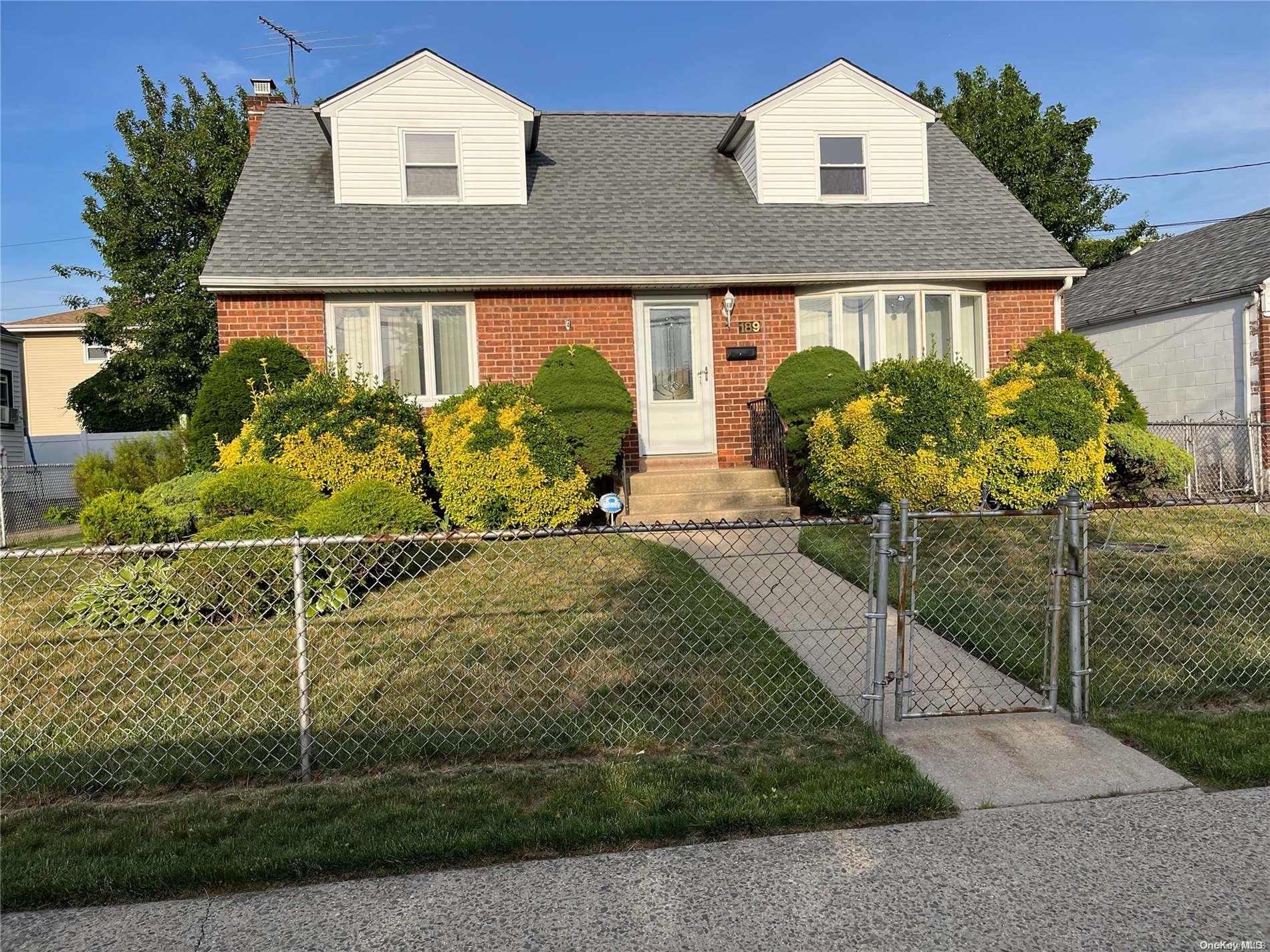 #1 photo, 189 Oakley Avenue, ナッソー郡 Elmont , NY 11003