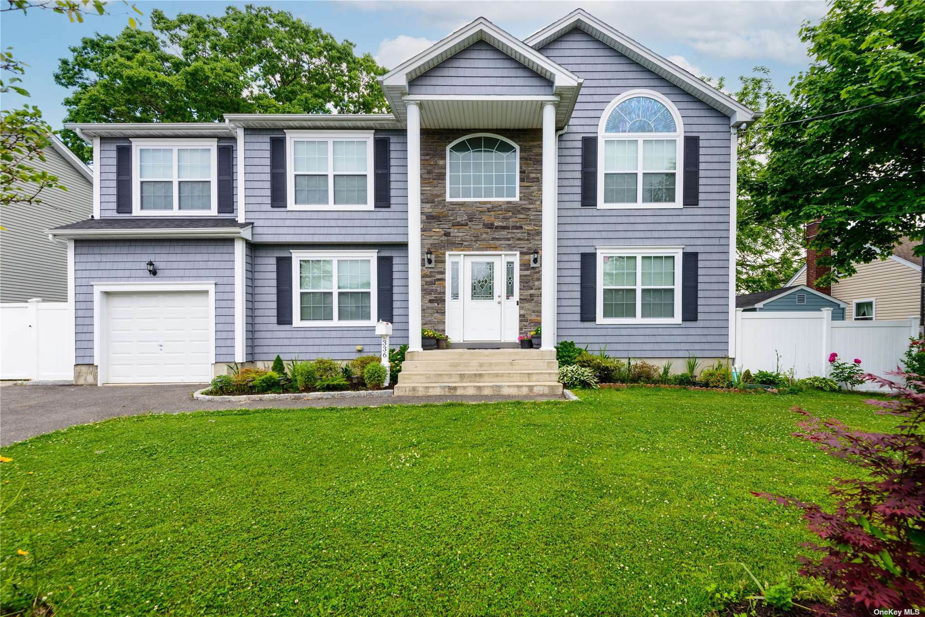 #1 photo, 336 N 4th Street, Lindenhurst , NY 11757