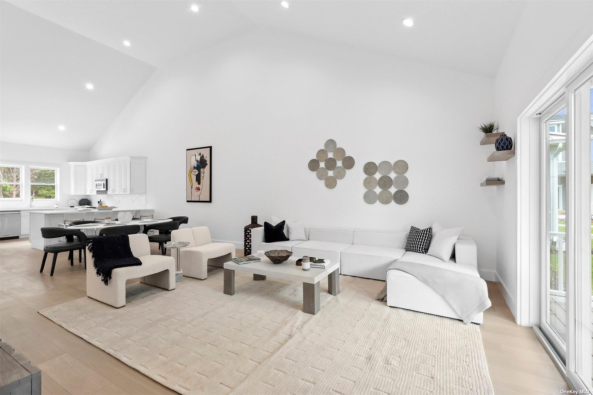 #4 photo, 21 Montauk Hwy #5, サフォーク郡 Westhampton , NY 11977