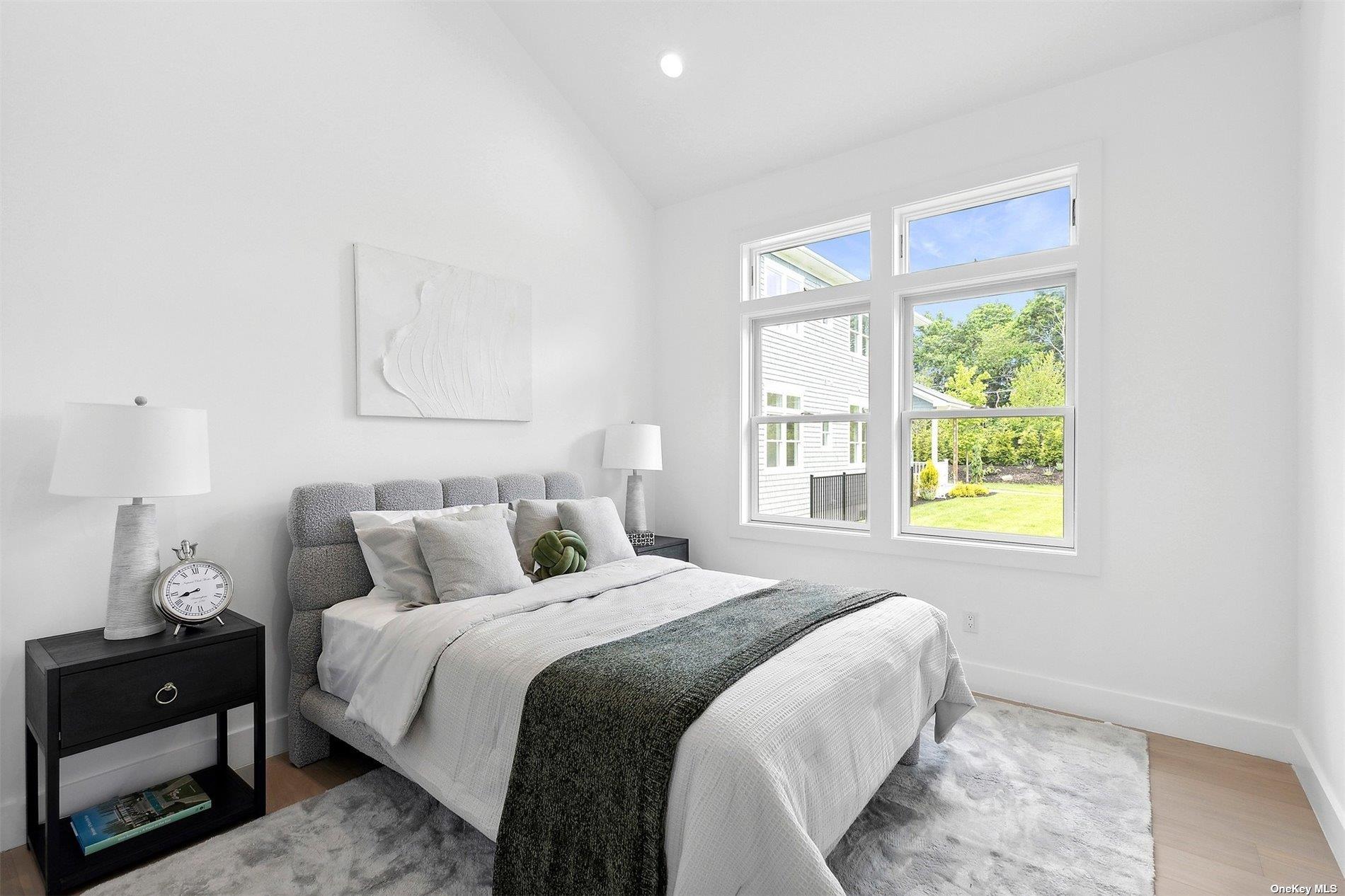 #5 photo, 21 Montauk Hwy #5, サフォーク郡 Westhampton , NY 11977