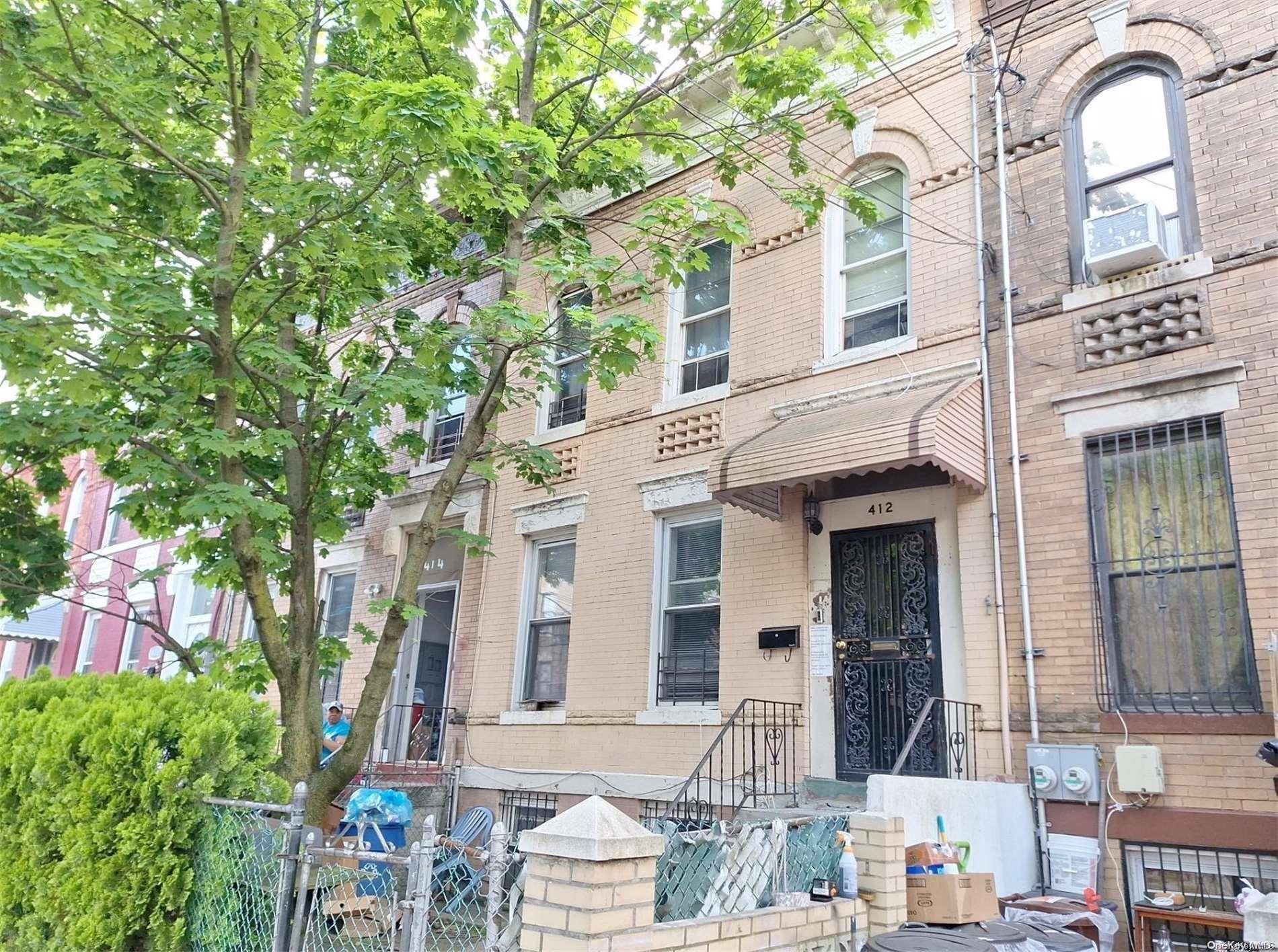 #2 photo, 412 Bradford Street, ブルックリン区 Brooklyn , NY 11207