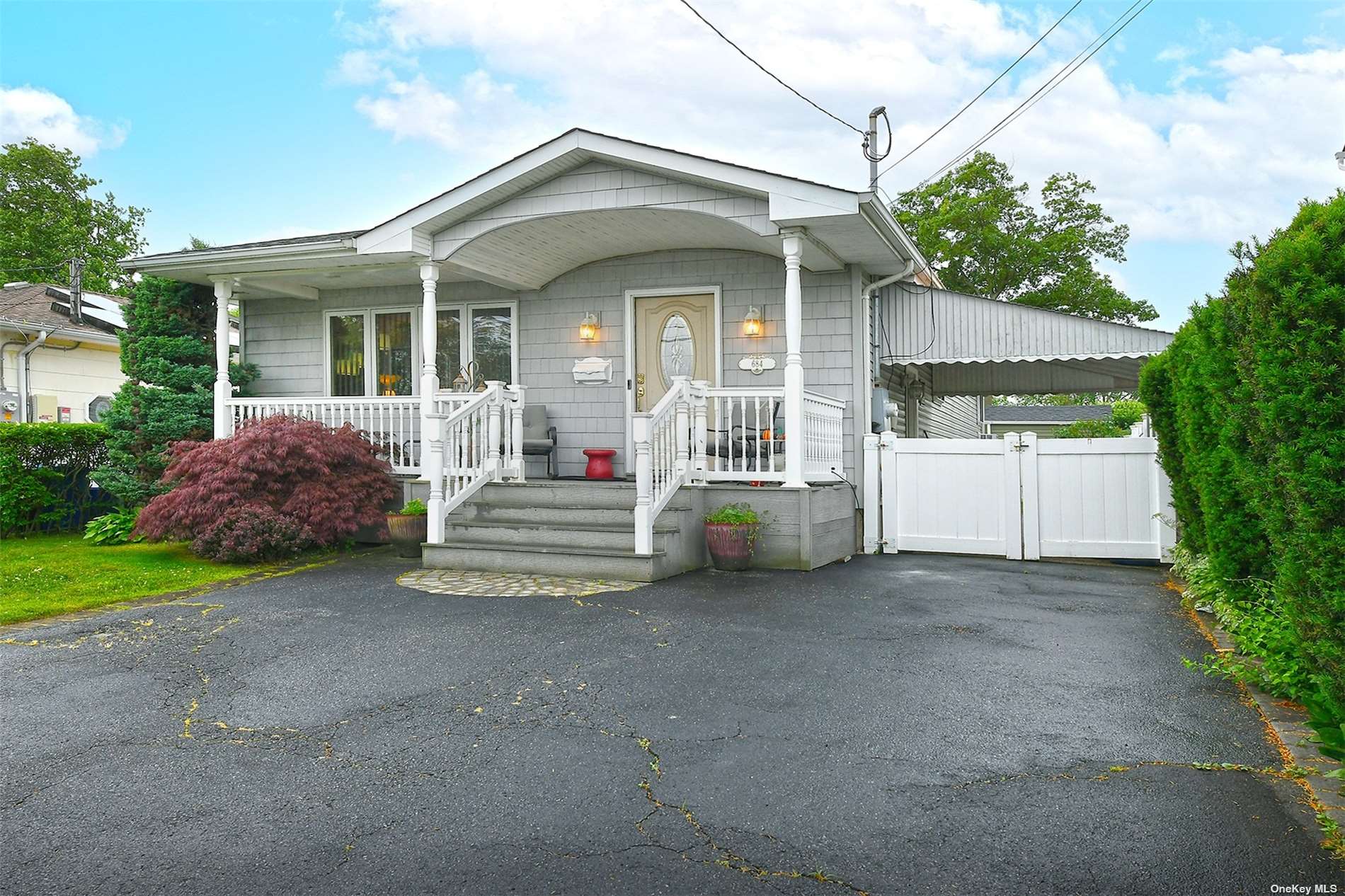 #1 photo, 684 Windmill Avenue, West Babylon , NY 11704