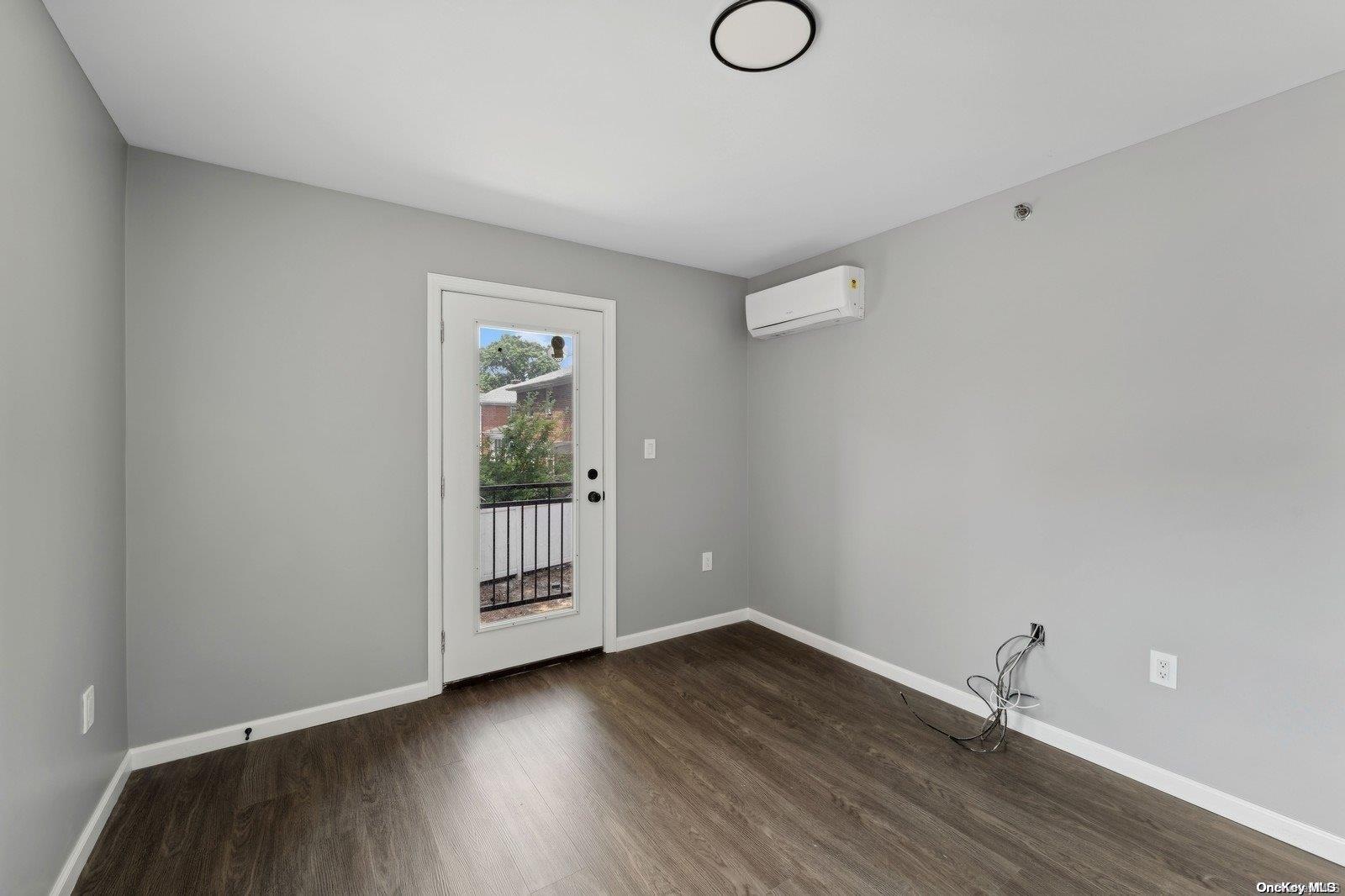 #17 photo, 37-06 Francis Lewis Boulevard, קווינס Bayside , NY 11361